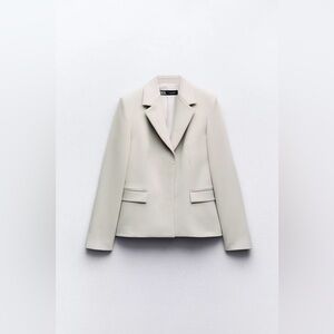 Zara Women's Off-White Blazer